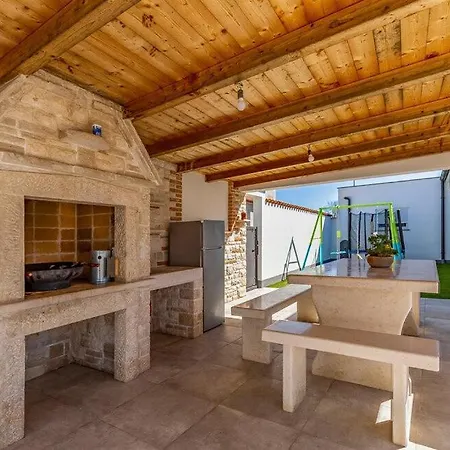 Villa Daria By Guide Galizana