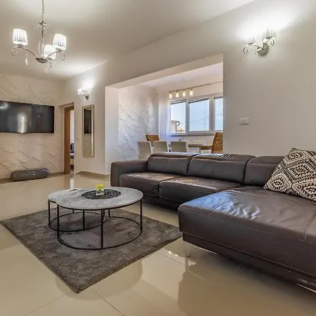 Villa Daria By Guide Galizana