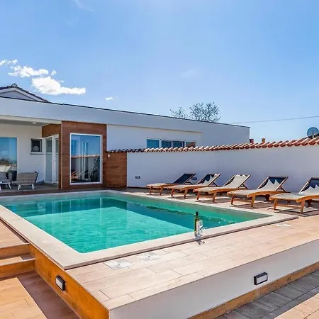 Villa Daria By Guide *